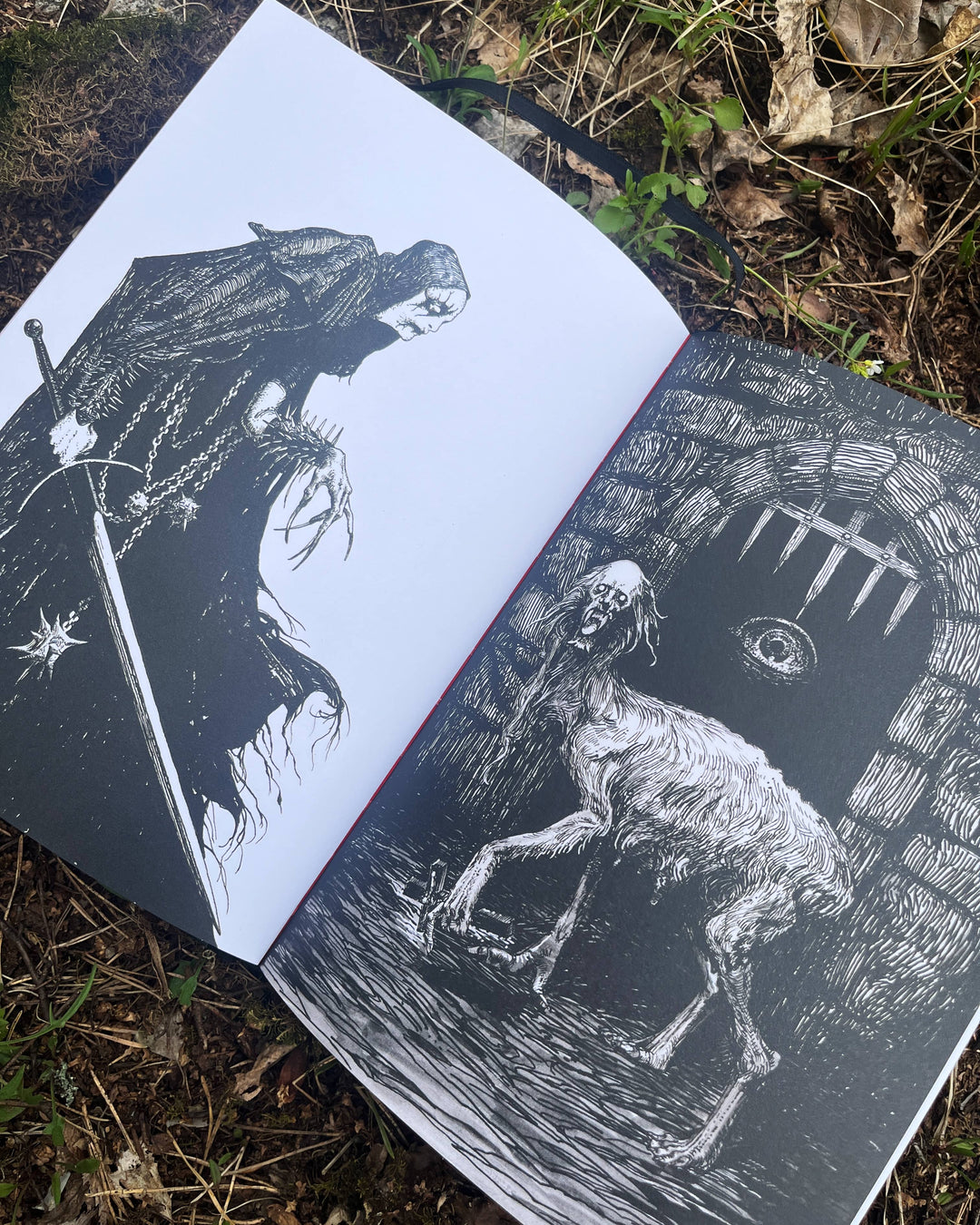 Cursed swords - The Art of Strange House